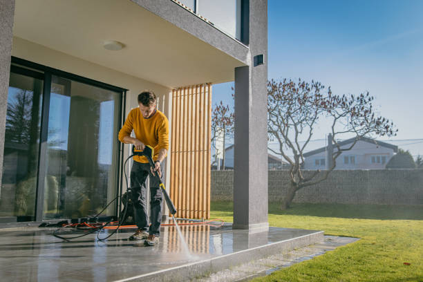 Best Pool Deck Cleaning  in Fort Pierce North, FL